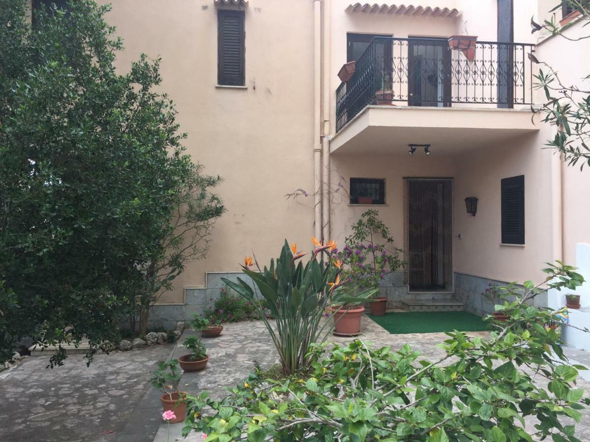B&B Villa Il Carrubo San Vito Lo Capo Eksteriør bilde